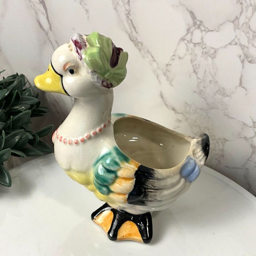 Adorable vintage duck in a bonnet planter so sweet must see